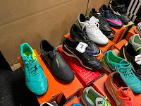 Partij diverse nike/adidas/puma turf schoenen (48x) - afbeelding 8 van  14
