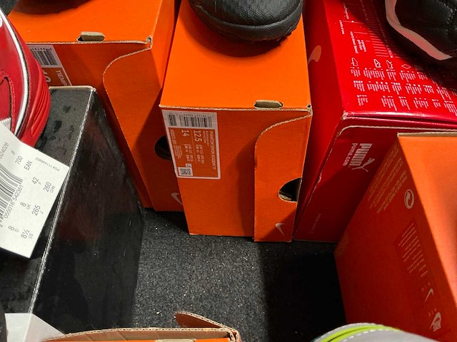 Partij diverse nike/adidas/puma turf schoenen (48x) - afbeelding 12 van  14