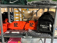Partij diverse nike/karl lagerfeld/ellesse/kipling/steve madden/etc tassen (73x) - afbeelding 25 van  26