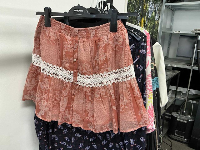 Partij diverse nikkie/tommyjeans/calvinkleinjeans/armaniexchange/etc dames kleding (25x) - afbeelding 3 van  36