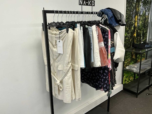 Partij diverse nikkie/tommyjeans/calvinkleinjeans/armaniexchange/etc dames kleding (25x) - afbeelding 1 van  36