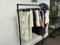 Partij diverse nikkie/tommyjeans/calvinkleinjeans/armaniexchange/etc dames kleding (25x) - afbeelding 1 van  36