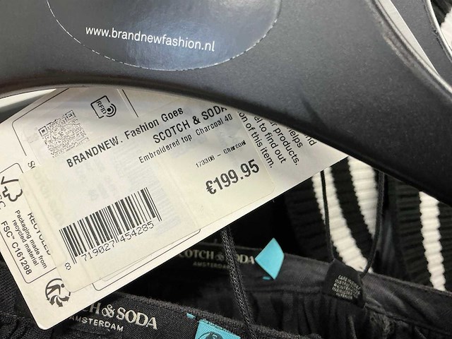 Partij diverse nikkie/tommyjeans/calvinkleinjeans/armaniexchange/etc dames kleding (25x) - afbeelding 15 van  36
