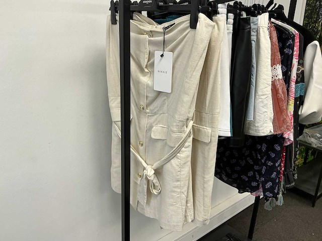 Partij diverse nikkie/tommyjeans/calvinkleinjeans/armaniexchange/etc dames kleding (25x) - afbeelding 31 van  36