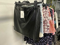Partij diverse nikkie/tommyjeans/calvinkleinjeans/armaniexchange/etc dames kleding (25x) - afbeelding 33 van  36