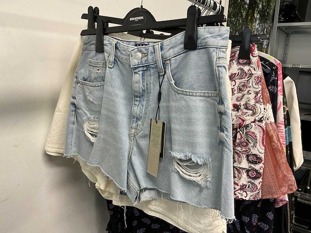 Partij diverse nikkie/tommyjeans/calvinkleinjeans/armaniexchange/etc dames kleding (25x) - afbeelding 35 van  36