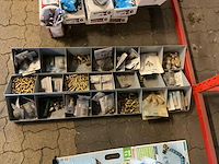 Partij diverse nippels - afbeelding 1 van  4