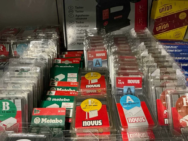 Partij diverse novus/union/rawlplug staples (200 verpakkingen) - afbeelding 9 van  10