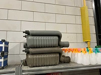 Partij diverse o.a jerrycans/spuitflacons/etc (53x) - afbeelding 2 van  6