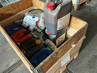 Partij diverse olieen en divers - afbeelding 1 van  6