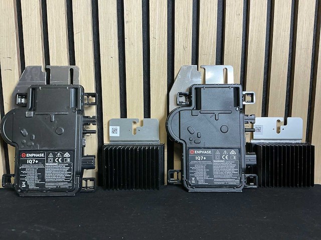 Partij diverse omvormers - afbeelding 1 van  9