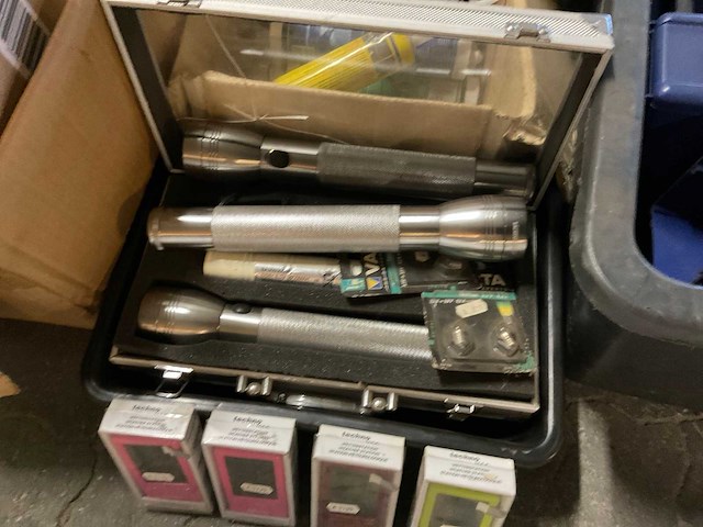 Partij diverse onderdelen en accessoires - afbeelding 3 van  8