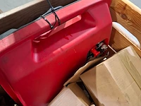 Partij diverse onderdelen en garage inventaris - afbeelding 4 van  6