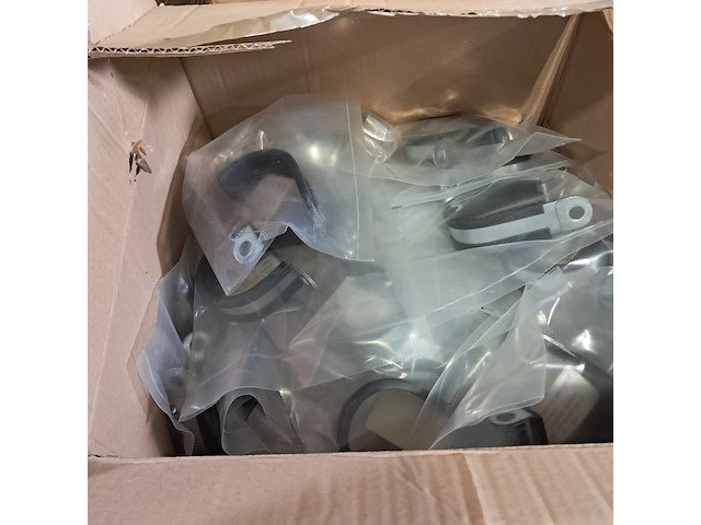 Partij diverse onderdelen en ijzerwaren, o.a daf - afbeelding 4 van  9