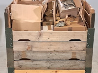 Partij diverse onderdelen en ijzerwaren - afbeelding 1 van  7