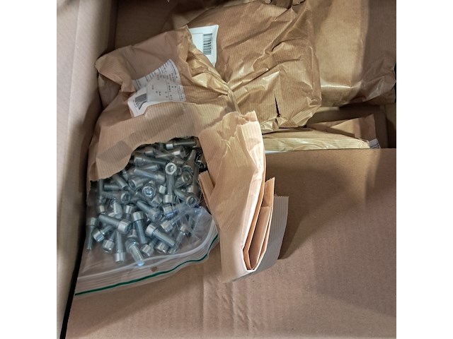 Partij diverse onderdelen en ijzerwaren - afbeelding 3 van  7