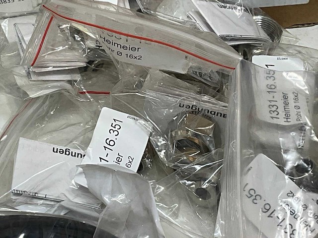 Partij diverse onderdelen en toebehoren - afbeelding 15 van  17