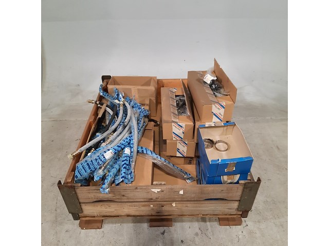 Partij diverse onderdelen, o.a. daf - afbeelding 1 van  11