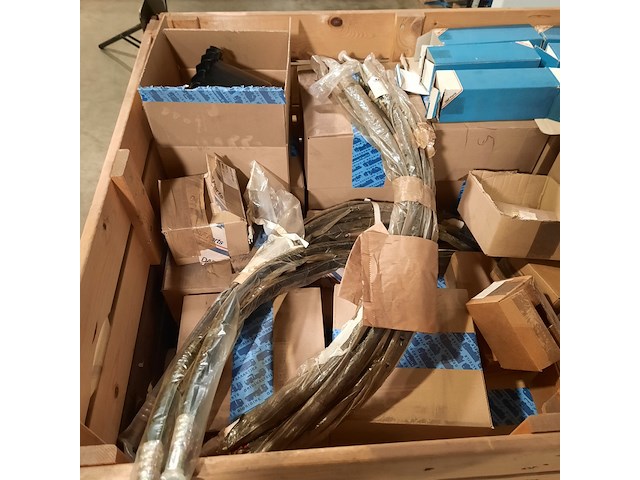 Partij diverse onderdelen, o.a. daf - afbeelding 4 van  12