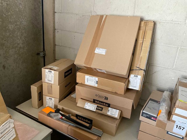 Partij diverse onderdelen voor miele apparatuur - afbeelding 1 van  5