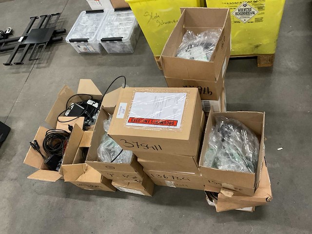 Partij diverse onderdelen - afbeelding 1 van  4