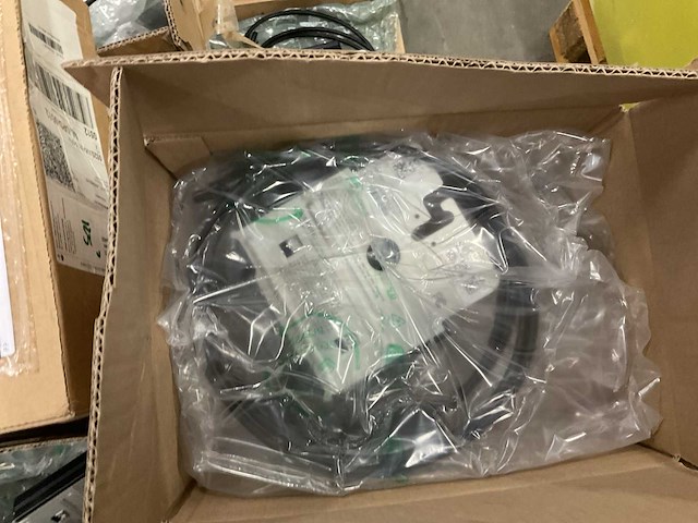 Partij diverse onderdelen - afbeelding 3 van  4