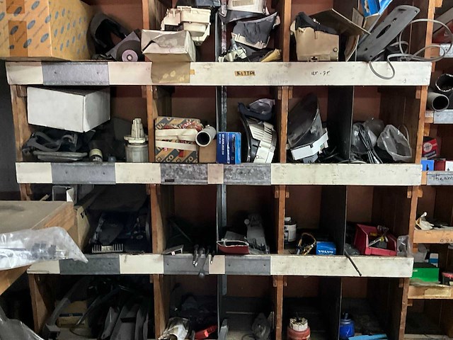 Partij diverse onderdelen - afbeelding 33 van  37