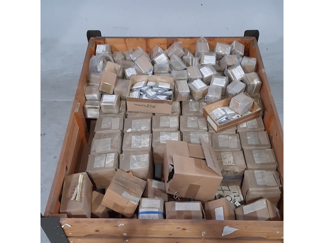 Partij diverse onderdelen - afbeelding 2 van  5