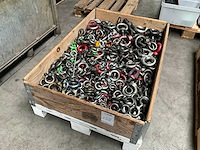 Partij diverse oogbouten / hijsoogmoeren - afbeelding 1 van  2