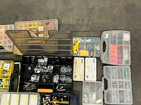 Partij diverse opbergkoffers met inhoud (31x) - afbeelding 3 van  12