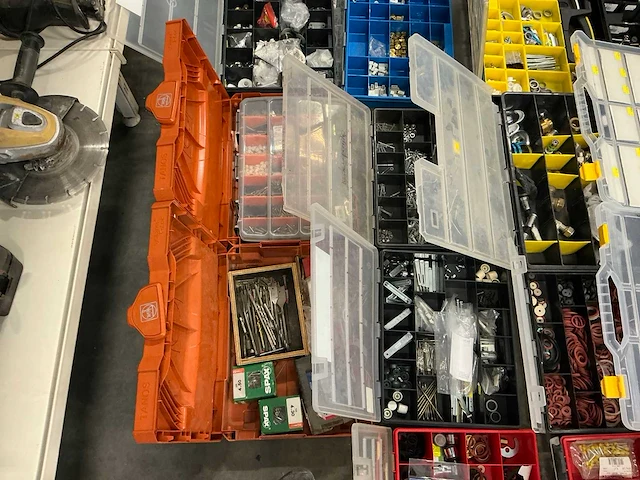 Partij diverse opbergkoffers met inhoud (31x) - afbeelding 5 van  12