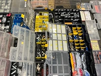 Partij diverse opbergkoffers met inhoud (31x) - afbeelding 8 van  12