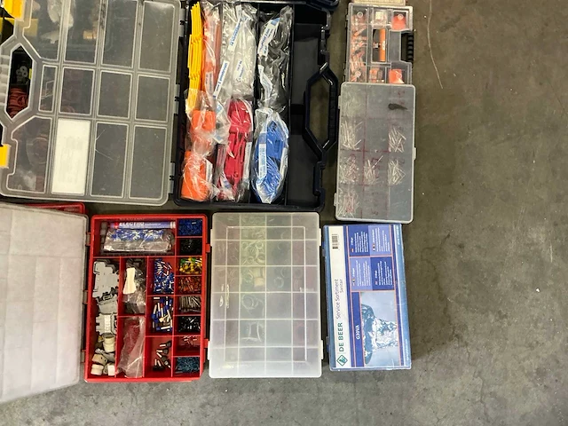 Partij diverse opbergkoffers met inhoud (31x) - afbeelding 11 van  12