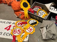 Partij diverse opblaaspop toebehoren