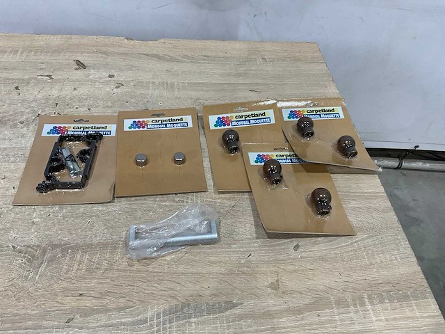 Partij diverse ornamenten - afbeelding 1 van  5