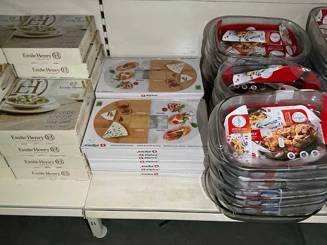 Partij diverse ovenschalen/soepborden/serveerschalen (96x) - afbeelding 2 van  5