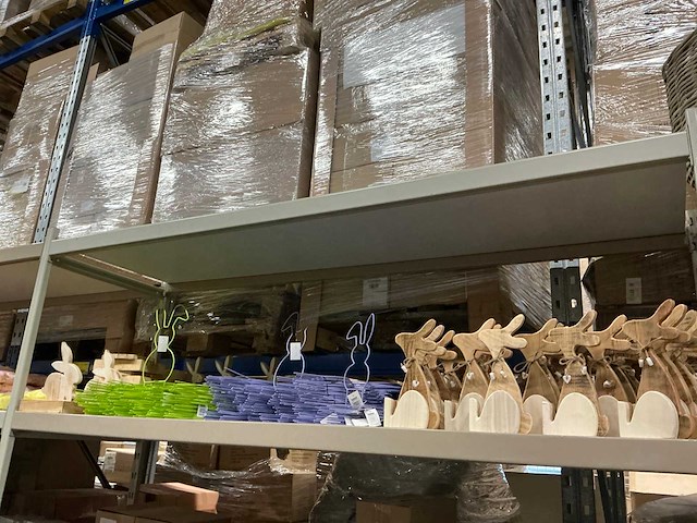 Partij diverse paasdecoratie (180x) - afbeelding 1 van  5