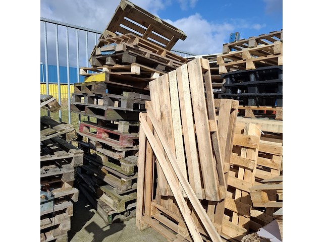 Partij diverse pallets/ brandhout - afbeelding 4 van  10