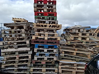 Partij diverse pallets/ brandhout - afbeelding 2 van  5