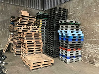 Partij diverse pallets - afbeelding 1 van  5