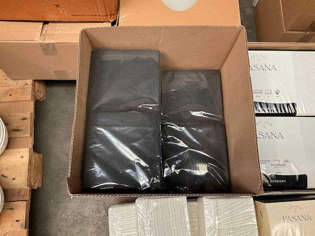 Partij diverse papieren servetten - afbeelding 4 van  4