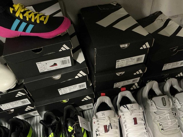 Partij diverse payntr & adidas schoenen (89x) - afbeelding 19 van  26