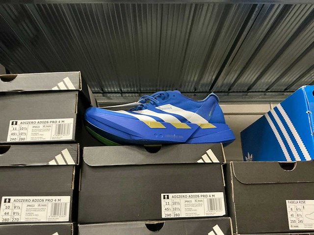Partij diverse payntr & adidas schoenen (89x) - afbeelding 23 van  26