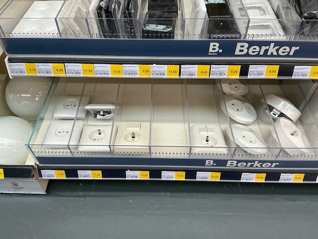 Partij diverse peha/bj refl/ion/q-link/etc schakelmateriaal&contactdozen/etc (685x) - afbeelding 6 van  19