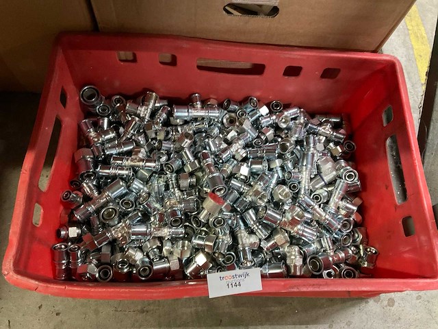 Partij diverse perskoppelingen - afbeelding 1 van  1