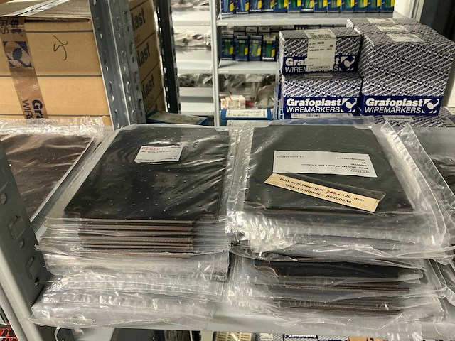 Partij diverse pert. montageplaten - afbeelding 17 van  17