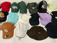 Partij diverse petten o.a ny/dickies/obey/vilebrequin (20x) - afbeelding 3 van  4