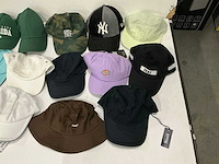Partij diverse petten o.a ny/dickies/obey/vilebrequin (20x) - afbeelding 4 van  4
