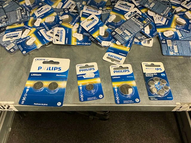 Partij diverse philips batterijen (501 verpakkingen) - afbeelding 2 van  2