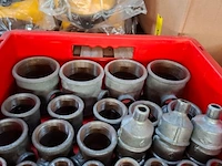 Partij diverse pijpbochten en t-stuk koppelingen - afbeelding 2 van  11